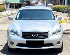 Jual bekas Infiniti M37 Nik 2011 370Z Garansi 1 Tahun Mesin dan Transmisi,lokasi di Jakarta Pusat