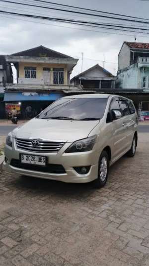Jual bekas Innova 2.0 G manual tahun 2012,lokasi di Metro Kota