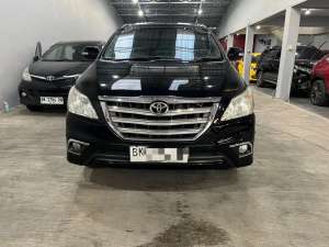 Jual bekas Innova 2,0 V Matic Luxury Bensin 2015 , 2014,lokasi di Medan Kota