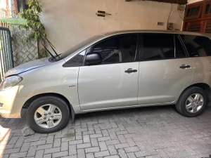 Jual bekas Innova 2005 G AT Siap Pakai,lokasi di Surabaya Kota
