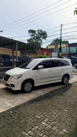 Jual bekas INNOVA BARONG G LUXURY 2.0 BENSIN CAPTAIN SEAT 2013 PUTIH,lokasi di Karawang Kab.