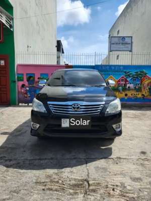 Jual bekas Innova diesel G manual solar 2012 pemakaian 2013 Hitam,lokasi di Medan Kota