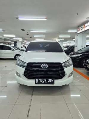 Jual bekas Innova diesel V matik putih tgn 1 pribadi apik,lokasi di Jakarta Pusat