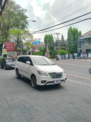 Jual bekas INNOVA G MATIC BENSIN MODEL BARU 2014 ASLI BALI,lokasi di Denpasar Kota