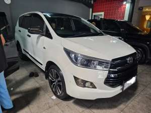 Jual bekas Innova Q 2017 matic pmk at non 2016 Innova V 2018 manual bensin G 2015,lokasi di Surabaya Kota