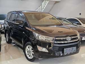 Jual bekas Innova Reborn G Bensin Manual Tgn 1 Istimewa Siap Mudik Cepetan,lokasi di Surabaya Kota