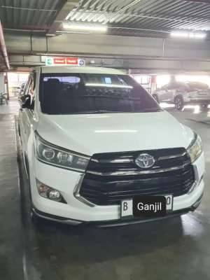 Jual bekas Innova Venturer Bensin 2020 Matic,lokasi di Jakarta Utara
