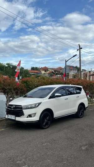Jual bekas Innova Venturer Diesel AT,lokasi di Semarang Kota