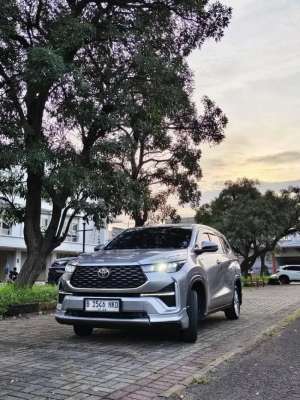Jual bekas Innova Zenix G 2022 Matic,lokasi di Bekasi Kota