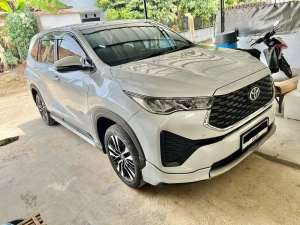 Jual bekas Innova Zenix V 2023 NIK 2022 Low KM Istimewa,lokasi di Palembang Kota