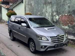Jual bekas INOVA G MT 2015 B,lokasi di Makassar Kota
