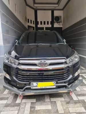 Jual bekas Inova V disel matic istimewa,lokasi di Jakarta Barat