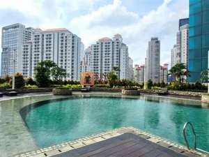 Interior Elegan, 2BR Central Park Residences Jakarta BaratSiap Huni, Balkon BesarDekat UNTAR, TrisaktiMall Taman Anggrek lokasi di Jakarta Barat, tersedia melalui melalui situs Olx