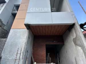 INVESTASI TERBAIK Rumah Modern Lokasi Fantastis Utan Kayu , tersedia melalui melalui situs Olx