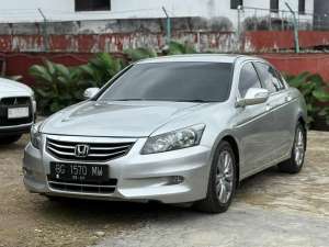 Jual bekas ISTIMEWA KM 80 HONDA ACCORD 2.4 VTIL 2011 Tipe tertinggi istimewa,lokasi di Palembang Kota