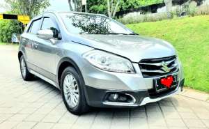 Jual bekas ISTIMEWA New SX4 Scross Baleno 20172018 Matic AT LOW KM KIM,lokasi di Surabaya Kota