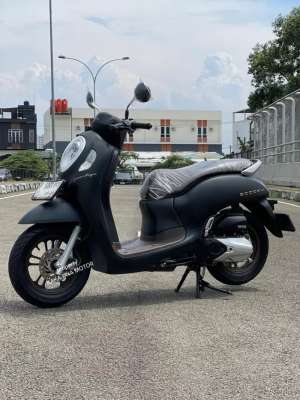 Jual bekas ISTIMEWA SCOOPY PRESTIGE 2024 Barang Dijamin Bagus,lokasi di Jakarta Timur