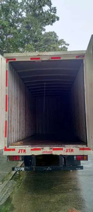 Jual bekas Isuzu Elf 2023 Diesel,lokasi di Tangerang Selatan Kota