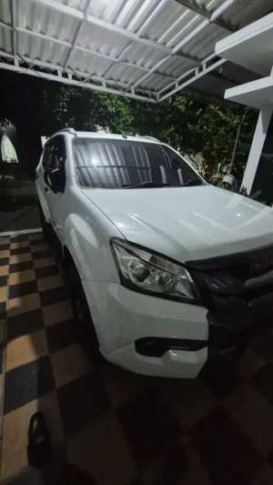 Jual bekas Isuzu mux tahun 2017,lokasi di Purwakarta Kab.