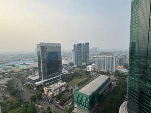 Ivn - Disewakan Apartemen St Moritz Tower Ambasador 31 BR Furnish lokasi di Jakarta Barat, tersedia melalui melalui situs Olx