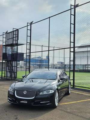Jual bekas JAGUAR XJL 2013 BLACK ON BEIGE,lokasi di Jakarta Utara