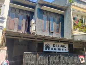 Jalan 2 Mobil Rumah LT 100 M di Taman Malaka Pondok Kelapa lokasi di Jakarta Timur, tersedia melalui melalui situs Olx