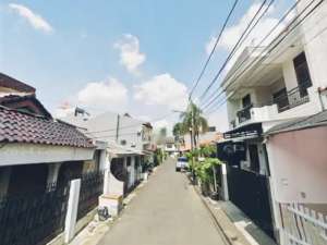 Jalan 2 Mobil, Rumah Rawamangun Dekat TipTop lokasi di Jakarta Timur, tersedia melalui melalui situs Olx