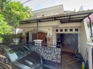 Jalan 2 Mobil, Rumah Rawamangun lokasi di Jakarta Timur, tersedia melalui melalui situs Olx