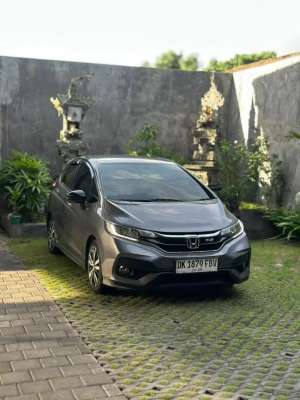 Jual bekas JAZZ RS 2018 FACELIFT MATIC ASLI BALI,lokasi di  