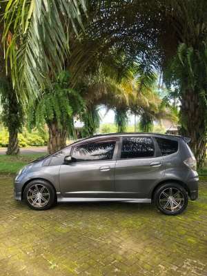 Jual bekas Jazz RS ge8 good condition warna langka,lokasi di Malang Kab.