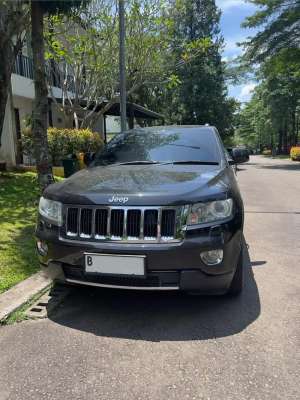 Jual bekas Jeep cheroke 2012,lokasi di Jakarta Selatan