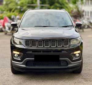 Jual bekas Jeep Compass Longitude Turbo 2019 Low KM Garansi 1 Tahun,lokasi di Jakarta Pusat
