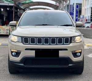 Jual bekas Jeep Compass Turbo Longitude 2019 Low KM Garansi 1 Tahun,lokasi di Jakarta Utara