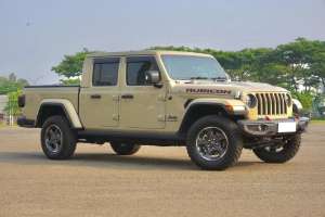 Jual bekas Jeep Gladiator JT RUBICON Limited Edition 20202022,lokasi di Jakarta Selatan