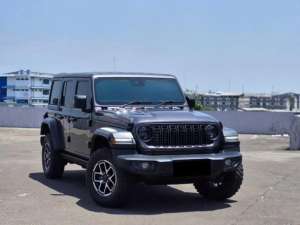 Jual bekas Jeep Rubicon JL 2024 Pemakaian 2025 Facelift turbo,lokasi di Jakarta Pusat