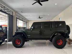 Jual bekas Jeep Wrangler Rubicon 2011 istimewa,lokasi di Kab. Badung