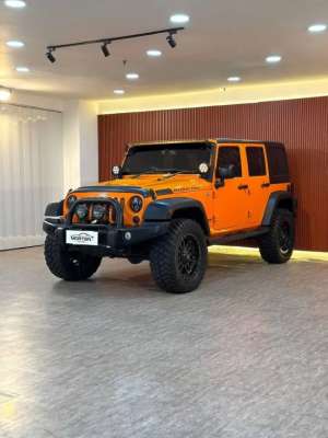 Jual bekas Jeep Wrangler Rubicon 3.6L Tahun 2013 Km 62 Rb,lokasi di Jakarta Timur