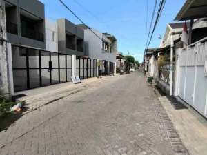 Jual 4 Unit Rumah BaruLEBAK ARUM Surabaya Timur lokasi di Surabaya Kota, tersedia melalui melalui situs Olx