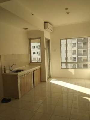 Jual Apartemen Sudirman Park 3 Bedroom Lantai Sedang Unfurnished lokasi di Jakarta Pusat, tersedia melalui melalui situs Olx