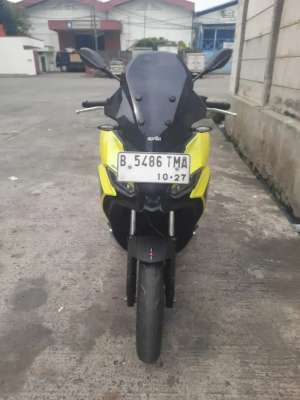 Jual bekas Jual Aprilia sr gt200 kuning,lokasi di Jakarta Timur