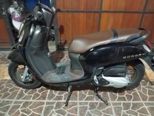 Jual bekas Jual butuh cepet scoopy keyles 2022 pajak off 2025,lokasi di Depok Kota