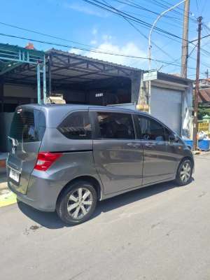 Jual bekas Jual cepat BU Honda Freed 2009 Bensin Type E PSD,lokasi di Sidoarjo  Kab.