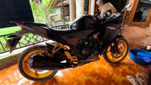 Jual bekas Jual Cepat CBR 250R 2011 CBU,lokasi di  ,Karawang Kab.