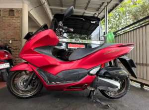 Jual cepat honda PCX 160 , tersedia melalui melalui situs Olx