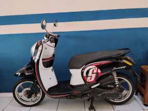 Jual bekas JUAL CEPAT HONDA SCOOPY 2015,lokasi di  ,Tangerang Kab.