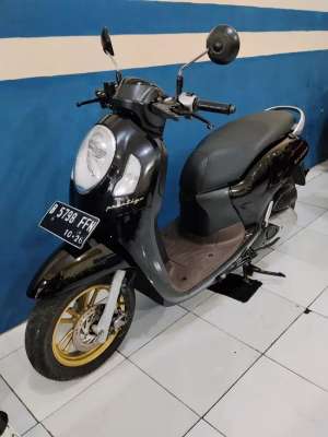 Jual bekas Jual cepat honda scoopy stylish keyles 2021 mewah,lokasi di Tangerang Kab.