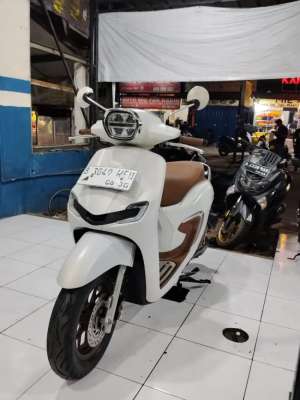 Jual cepat Honda stylo abs 2025 super mewah lokasi di  ,Tangerang Selatan Kota, tersedia melalui melalui situs Olx