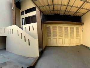 JUAL CEPAT Kavling Polri Jelambar Jakarta Barat Rumah 3 Lantai Siap Huni SHM 5 M Nego Sampai Deal lokasi di Jakarta Barat, tersedia melalui melalui situs Olx