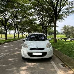 Jual bekas Jual cepat Nissan march mulus tinggal gas,lokasi di Sukabumi Kota