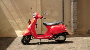 Jual bekas JUAL CEPAT Piaggio Vespa Lx 125 iGET 2023,lokasi di Jakarta Timur